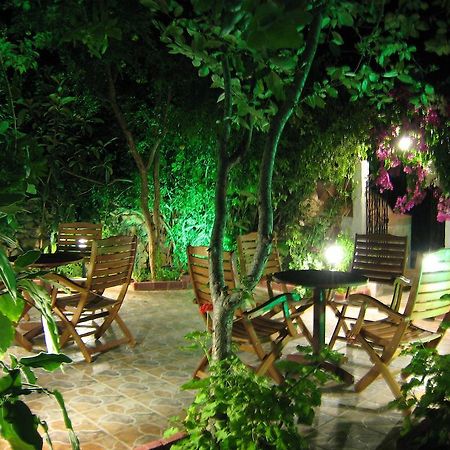 Eleftheria Lindian Studios I Lindos  Luaran gambar