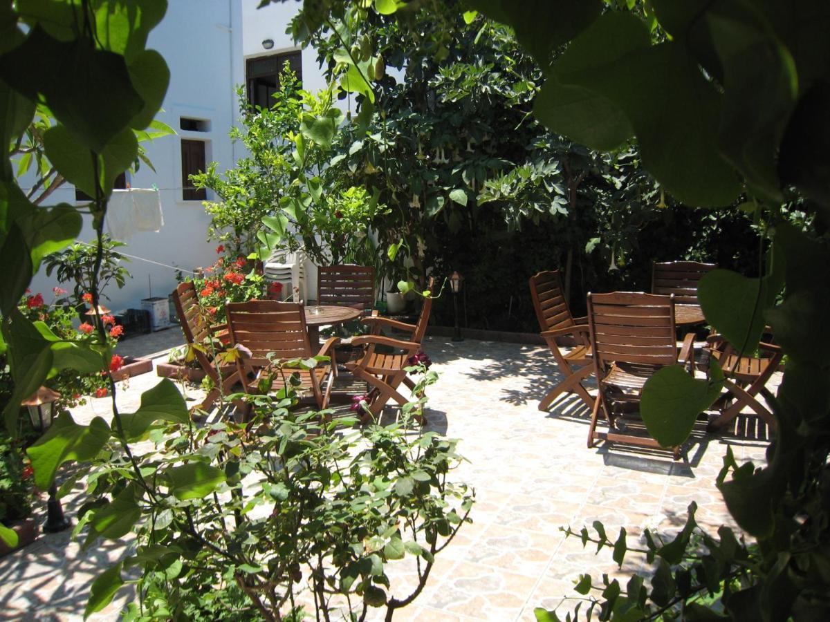 Eleftheria Lindian Studios I Lindos  Luaran gambar
